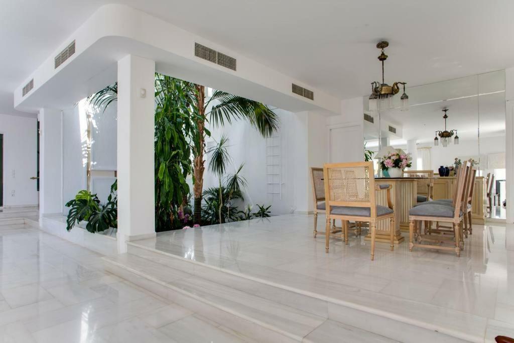 Beautiful, Private Villa By The Sea Agia Marina  Exterior photo