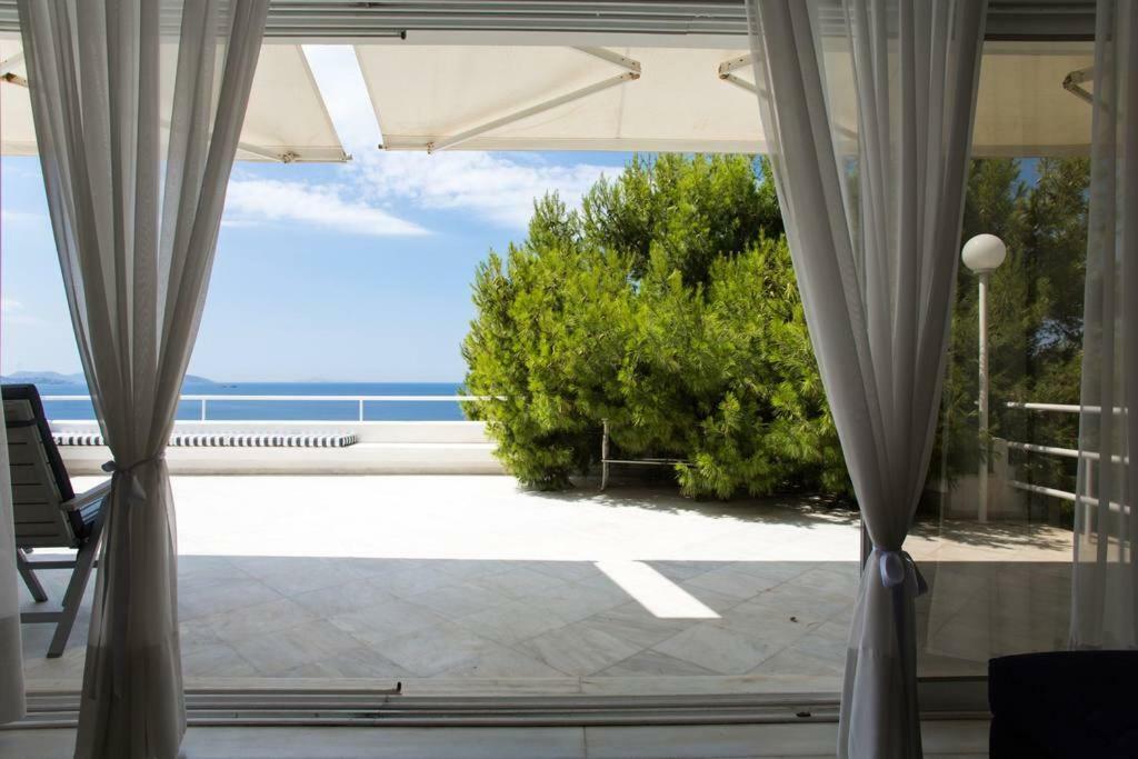Beautiful, Private Villa By The Sea Agia Marina  Exterior photo